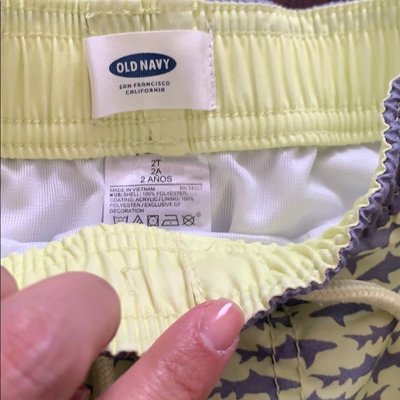 Shark print swim trunks - Picture 3 of 5